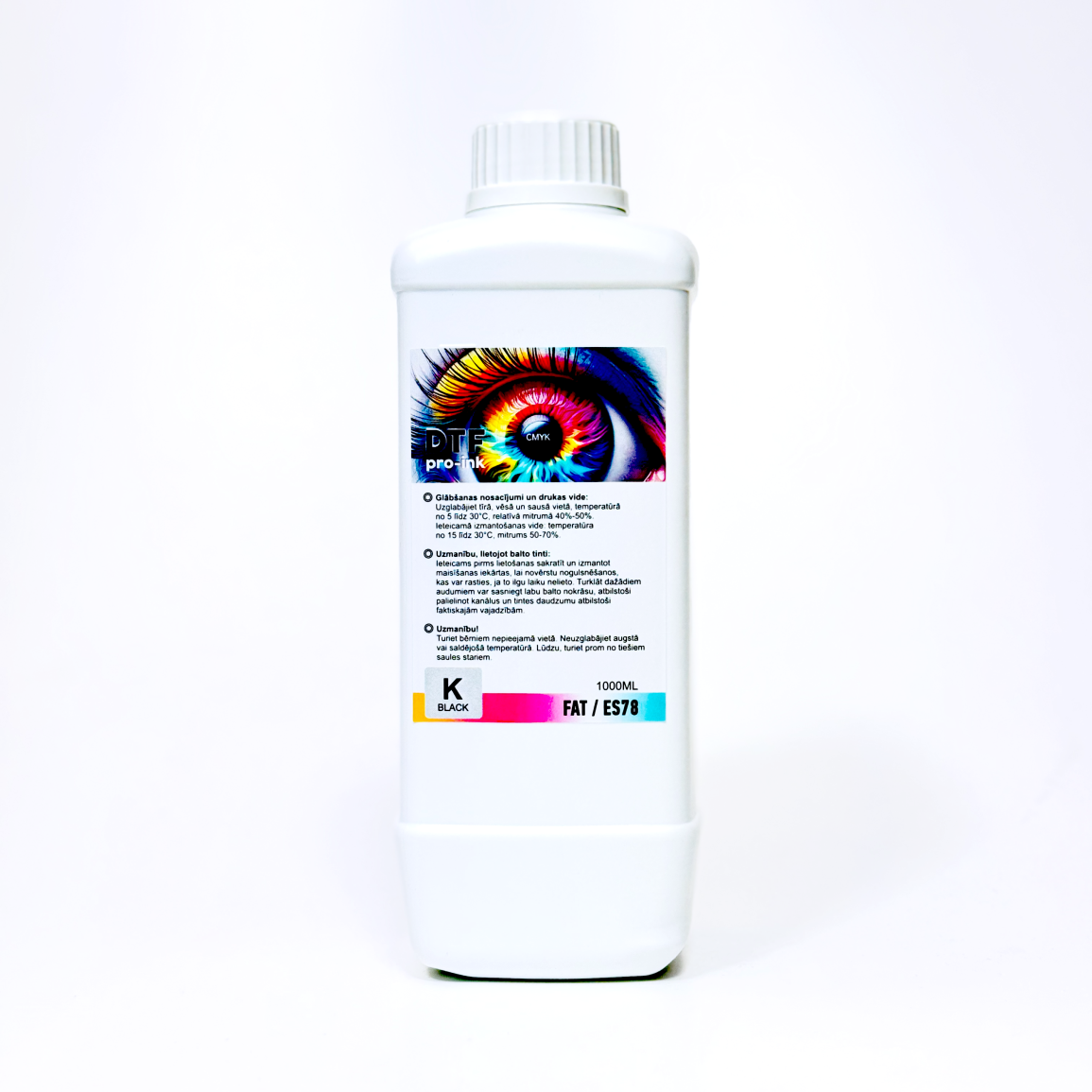 DTF krāsa viena litra pudelē 1L. Melna tintes krāsa Key. Balta necaurspīdīga pudele, droša prret gaismas iedarbību uz tintes pigmentu.